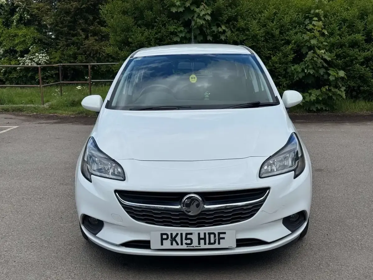 Gebraucht Vauxhall Corsa Design Edition 90 PS (66 kW) 2015 Weiß Kleinwagen