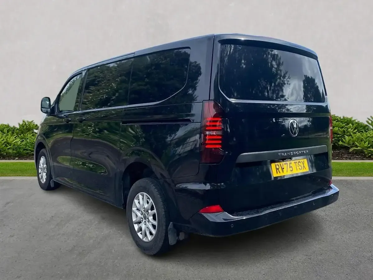 Used VW T7 Pro 170 HP (125 kW) 2025 Black Van