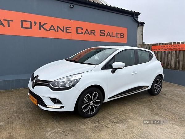 Used Renault Clio IV Play 75 HP (55 kW) 2018 White Hatchback