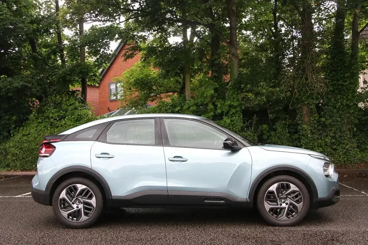 Used Citroën C4 PureTech 128 HP (94 kW) 2023 Blue SUV
