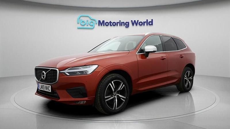 Used Volvo XC60 R-Design 190 HP (139 kW) 2019 Red SUV