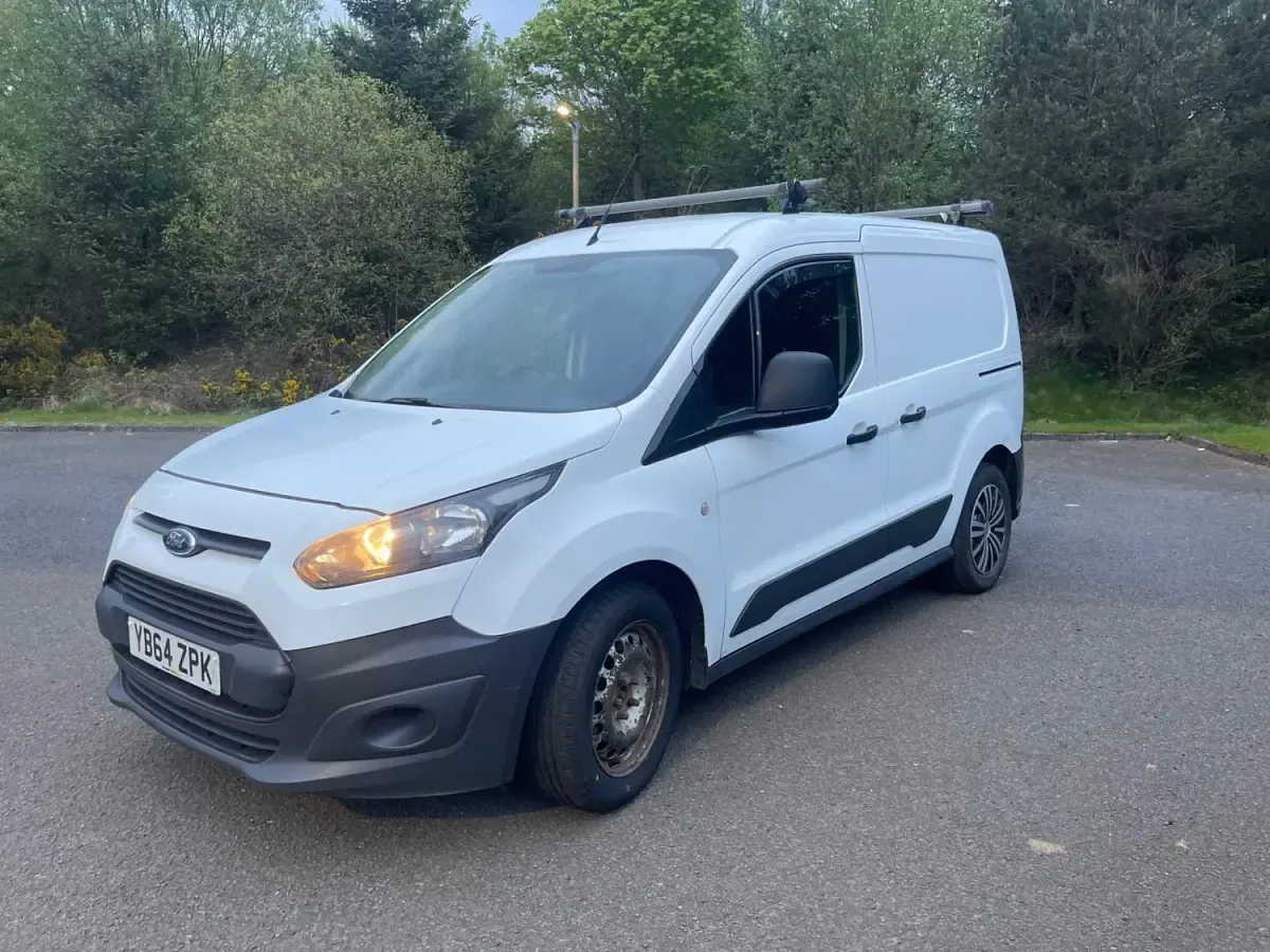 Usado Ford Transit Connect 75 HP (55 kW) 2014 Branco Monovolume