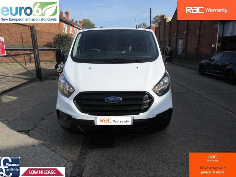 White Used 2019 Ford Transit Custom Van | £9,999 (Super price) - Image 1/4