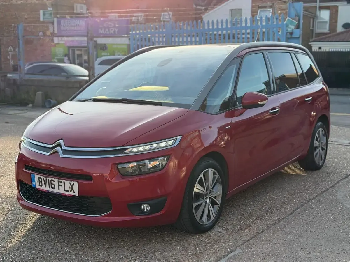 Used Citroën Grand C4 Picasso Exclusive 2016 Red MPV
