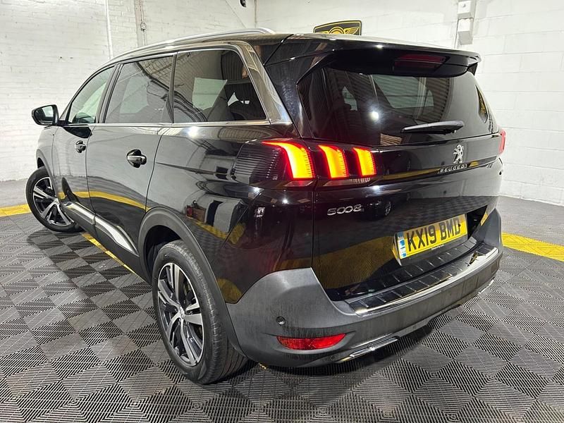 Used Peugeot 5008 GT-line 2019 Black Hatchback