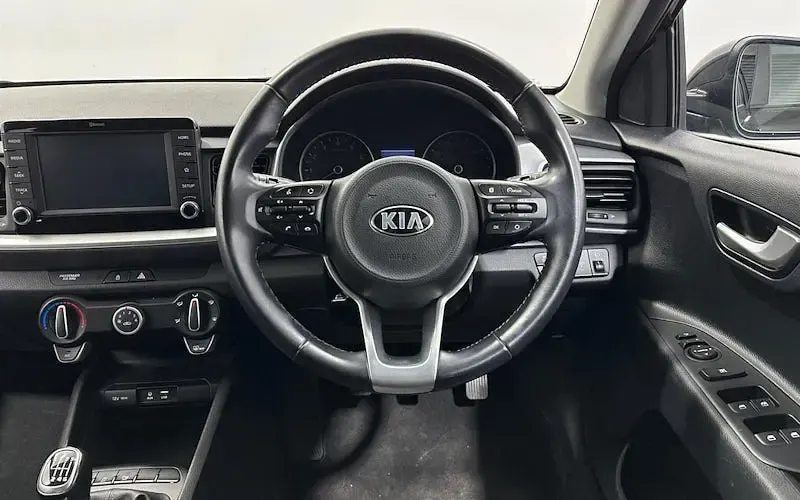 Used Kia Stonic 120 HP (88 kW) 2019 Black SUV