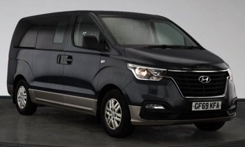 Grey Used 2019 Hyundai I800 SE MPV | £16,690 (Fair price) - Image 1/2