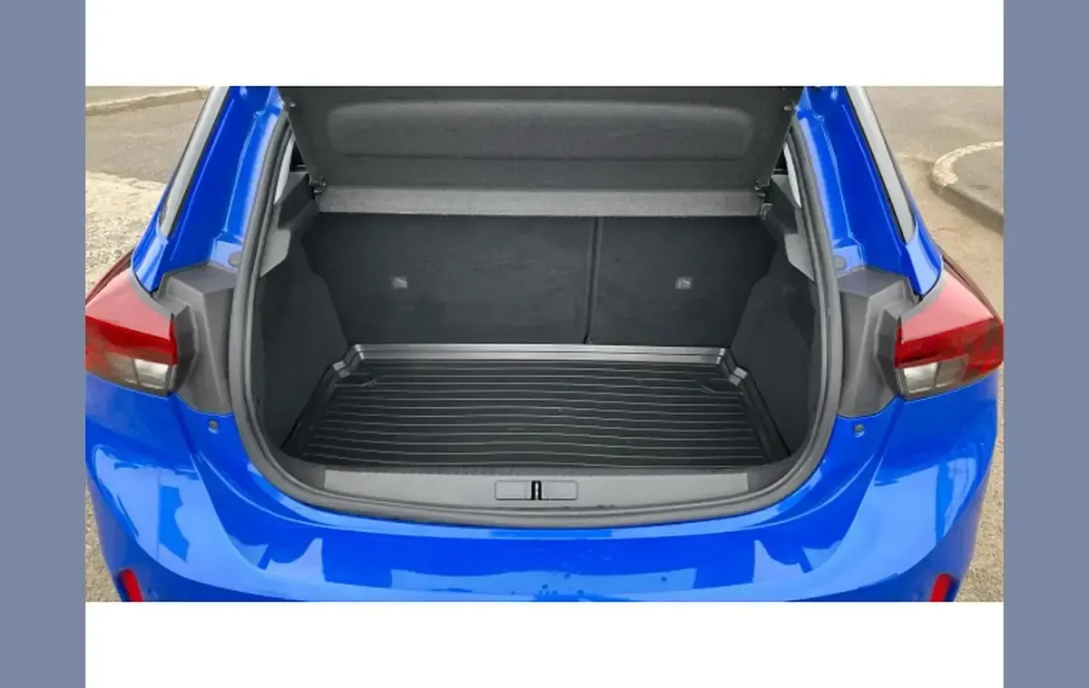 Used Vauxhall Corsa Elite 73 HP (53 kW) 2021 Blue Hatchback