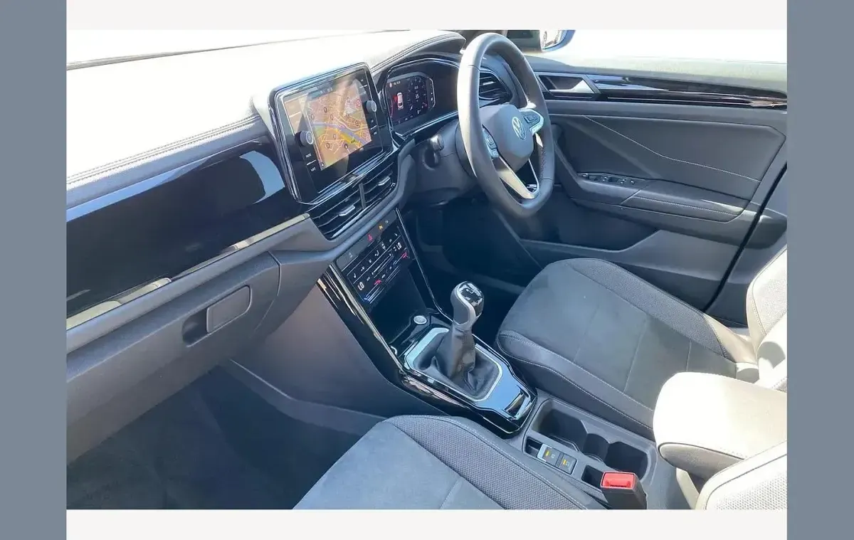 Ny VW T-Roc Design 150 HK (110 kW) 2026 Svart SUV