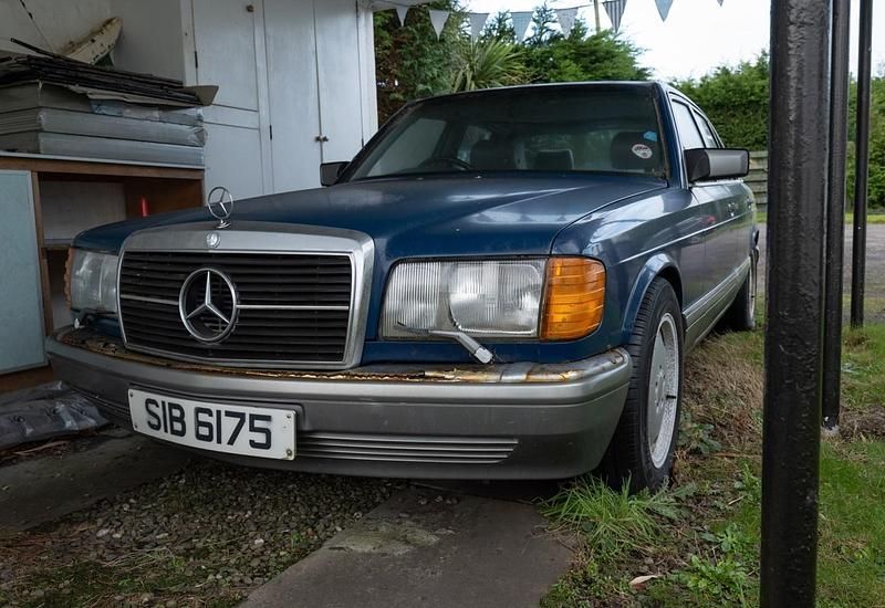 Used Mercedes 500 1983 Blue Sedan