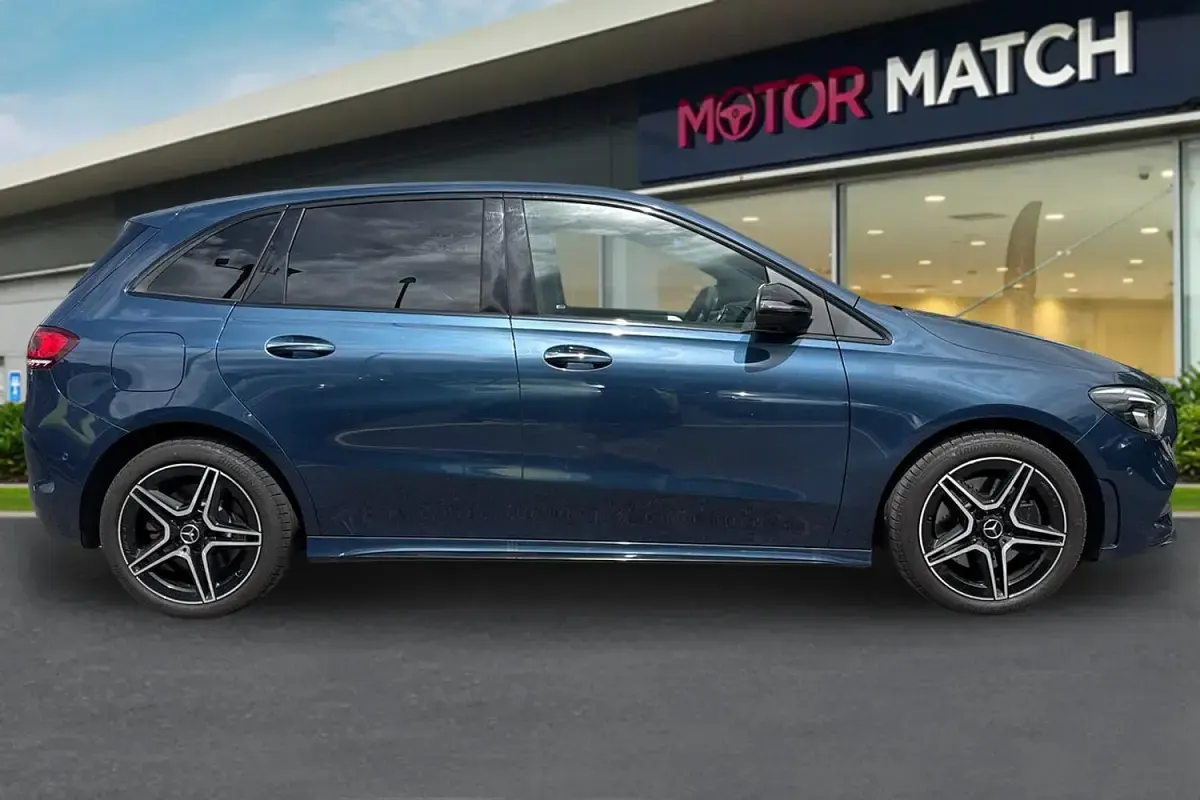 Used Mercedes B250 AMG line 2022 Blue Hatchback