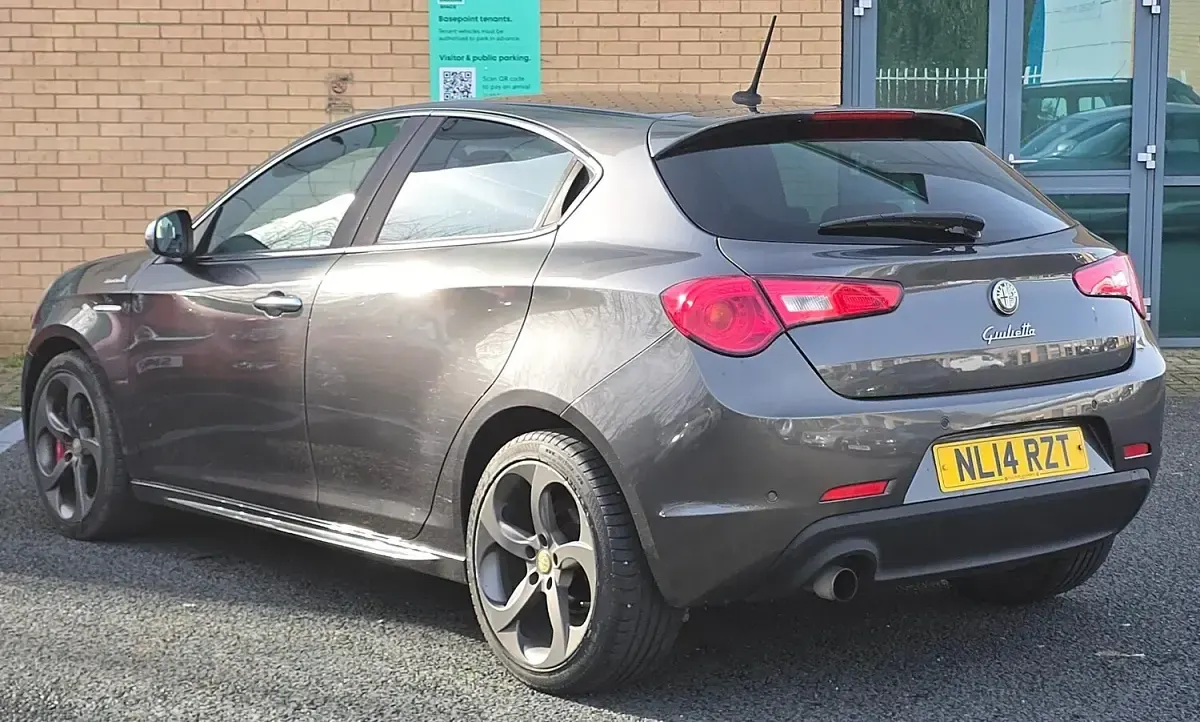 Used Alfa Romeo Giulietta 170 HP (125 kW) 2014 Grey Hatchback