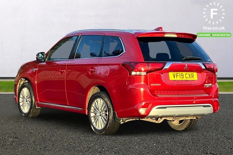 Used Mitsubishi Outlander P-HEV 177 HP (130 kW) 2018 Red Estate
