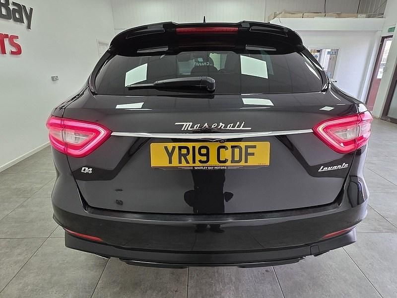 Used Maserati Levante 350 HP (257 kW) 2019 Black SUV