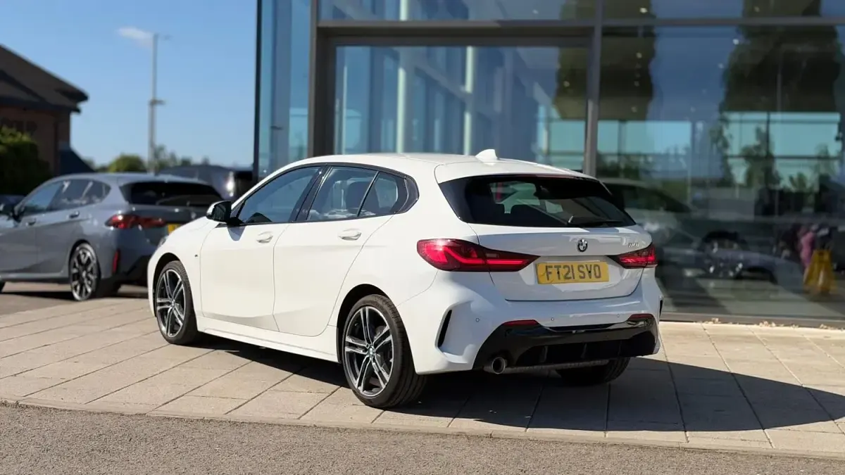 Used BMW 118 M Sport 136 HP (100 kW) 2021 White Hatchback