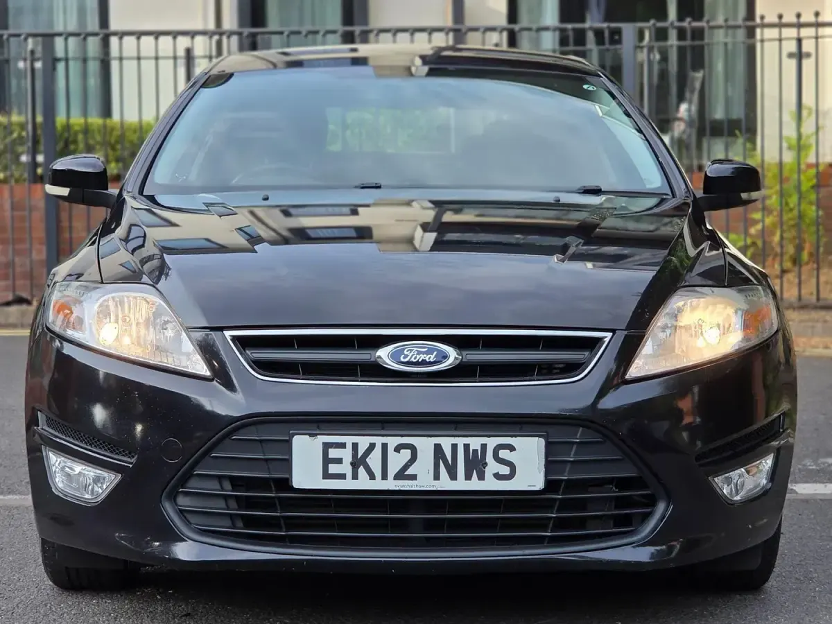 Used Ford Mondeo Zetec 115 HP (84 kW) 2012 Black Hatchback