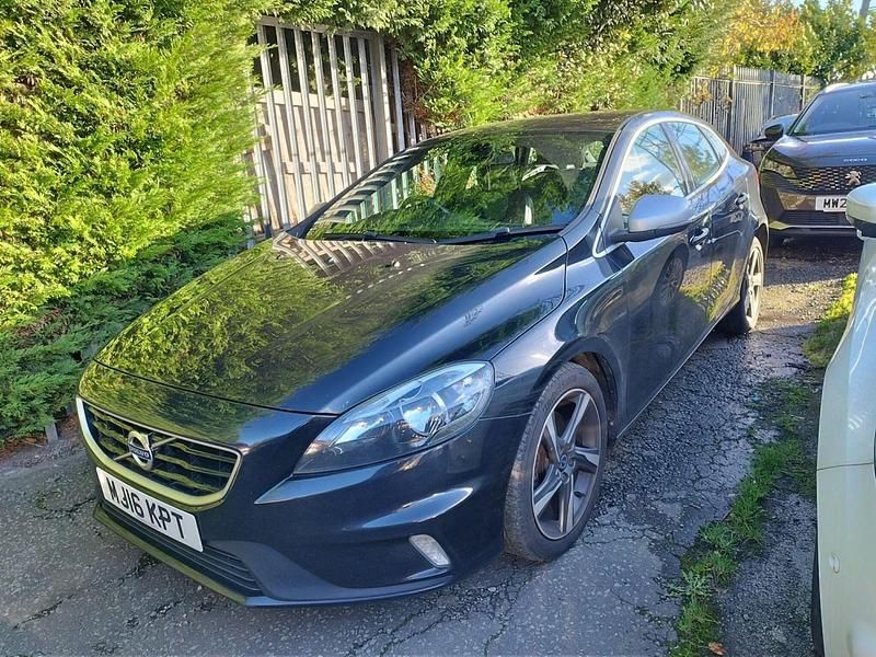 Black Used 2016 Volvo V40 R-Design Estate | £8,490 (Fair price) - Image 1/3
