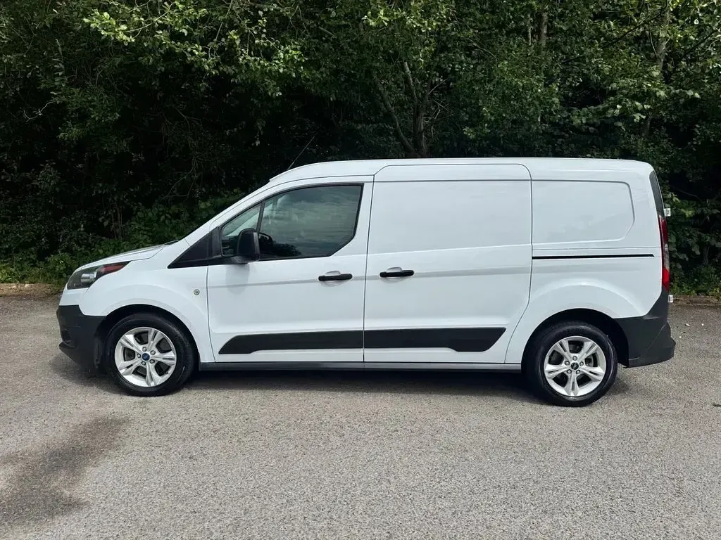 Used Ford Transit Connect 99 HP (72 kW) 2018 White MPV