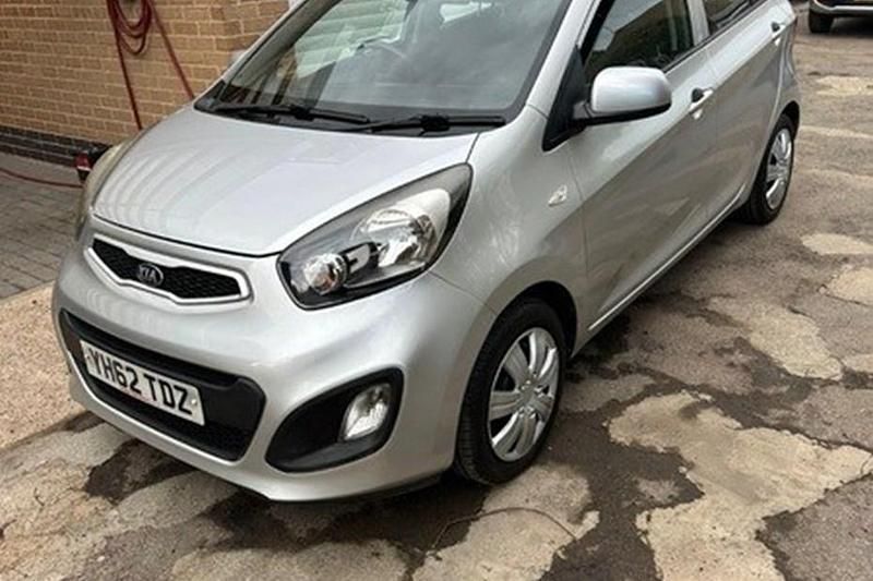 Used Kia Picanto Air 68 HP (50 kW) 2012 Silver Hatchback