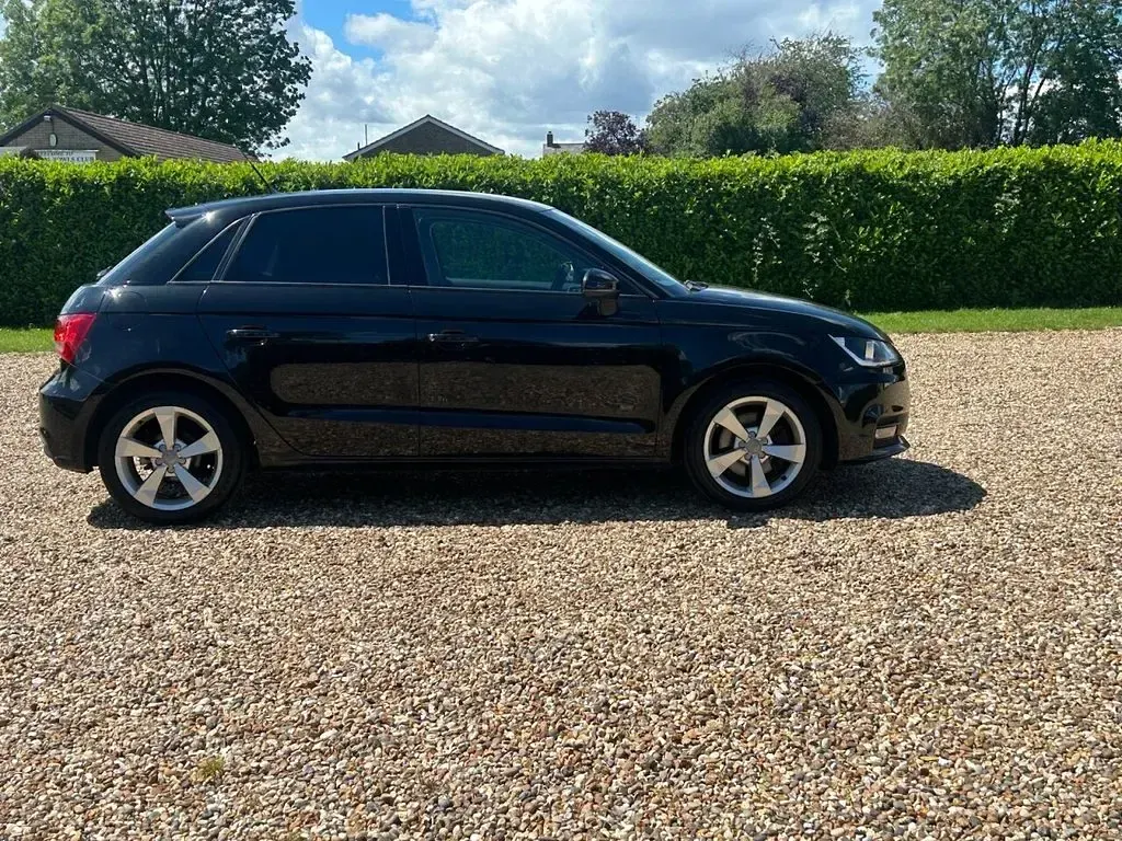 Used Audi A1 Sportback Sport 125 HP (91 kW) 2015 Black Hatchback