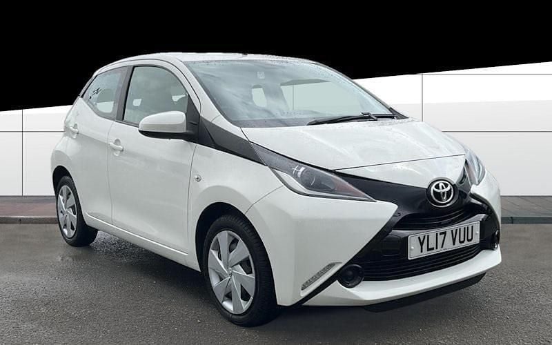 White Used 2017 Toyota Aygo X-play Hatchback | £6,517 (Good price) - Image 1/4