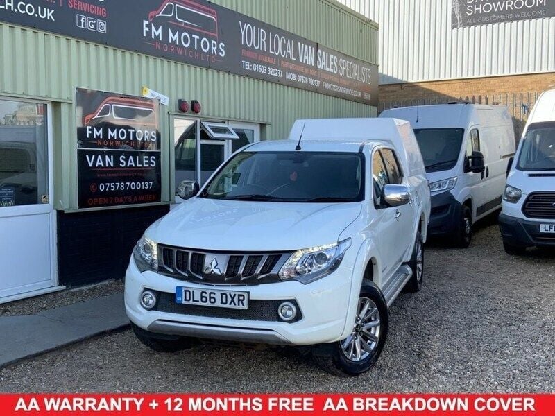 White Used 2017 Mitsubishi L200 Pickup | £12,900 (Fair price) - Image 1/2