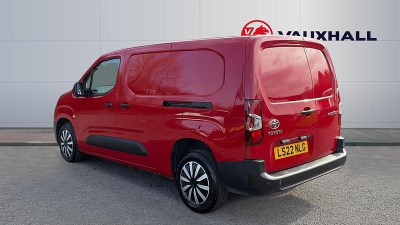 Used Toyota Proace City City 100 HP (73 kW) 2022 MPV
