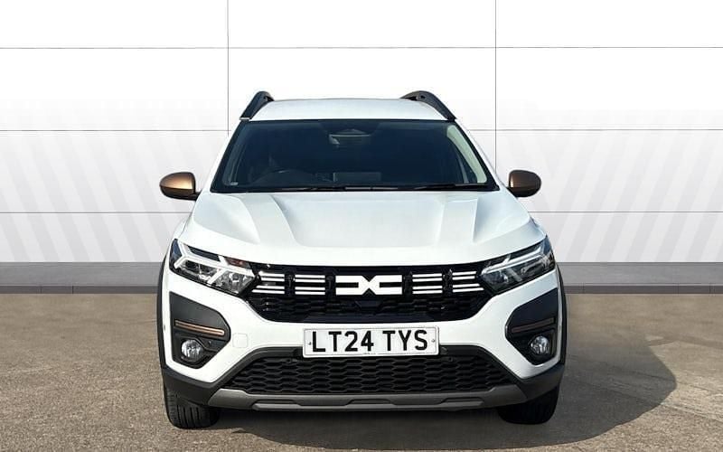 Used Dacia Jogger Extreme 141 HP (103 kW) 2025 MPV