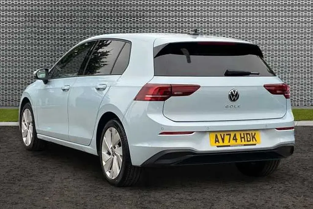 Used VW Golf VIII 115 HP (84 kW) 2024