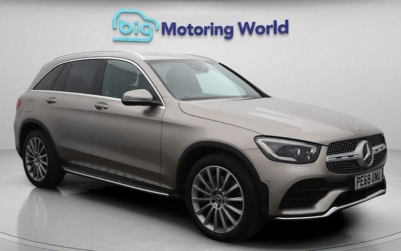 Used 2022 Mercedes GLC220 AMG Line Premium Estate | £24,100 (Good price) - Image 1/4