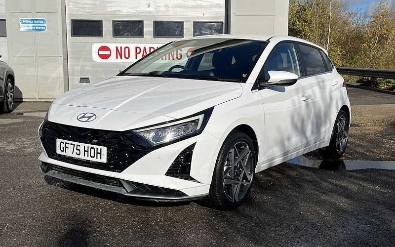 New Hyundai i20 Premium 101 HP (74 kW) 2025 White Hatchback