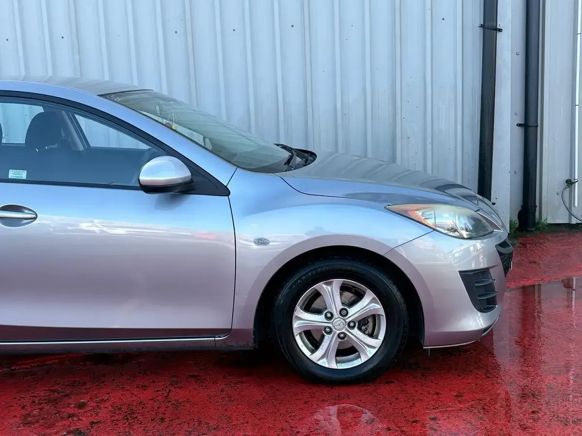 Used Mazda 3 105 HP (77 kW) 2009 Silver Hatchback