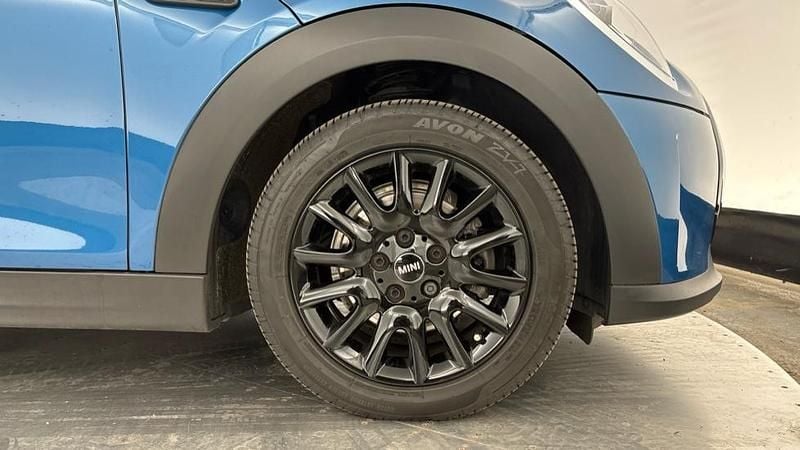 Used Mini ONE Classic 101 HP (74 kW) 2022 Blue Hatchback