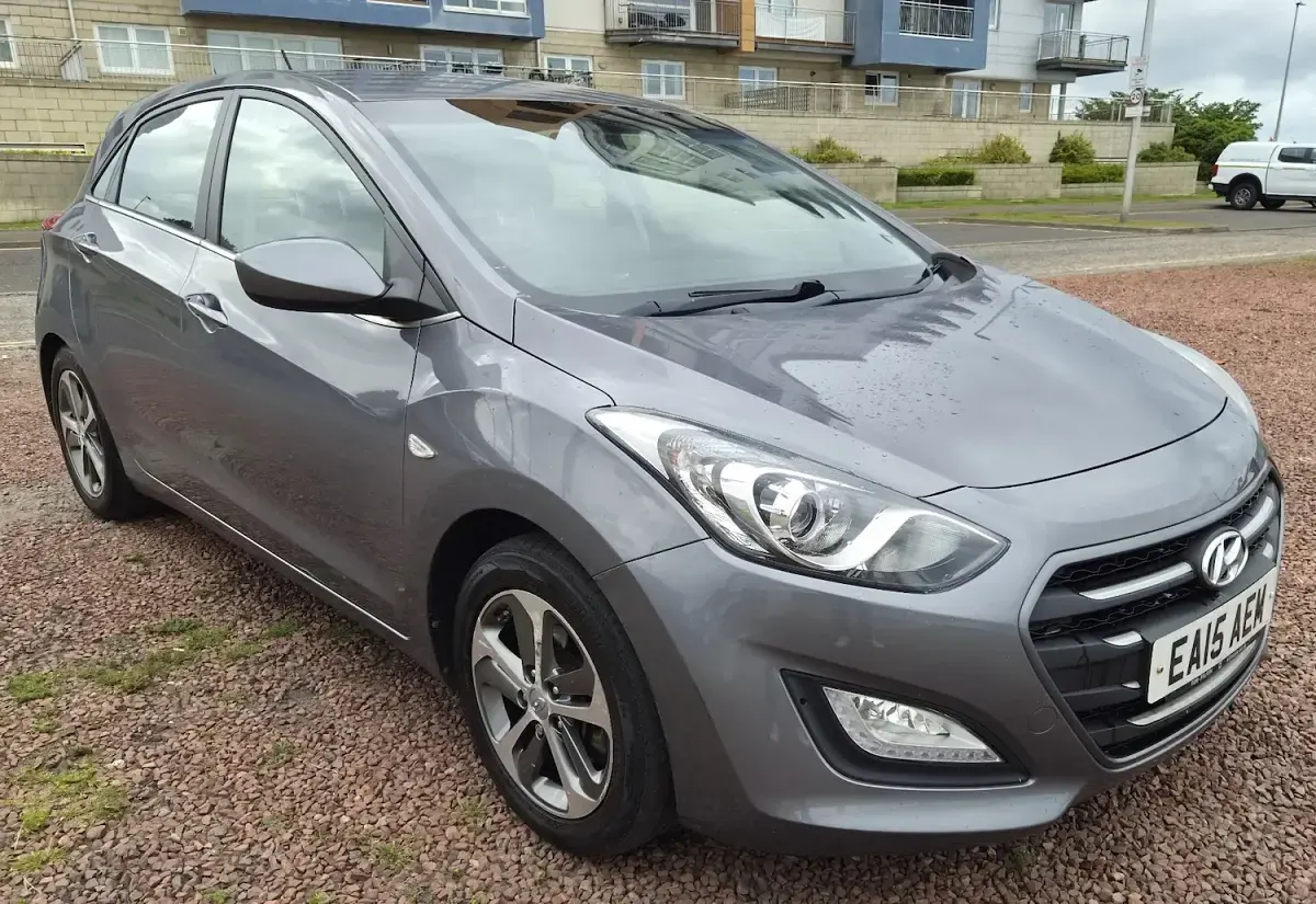 Used Hyundai i30 SE 100 HP (73 kW) 2015 Silver Hatchback