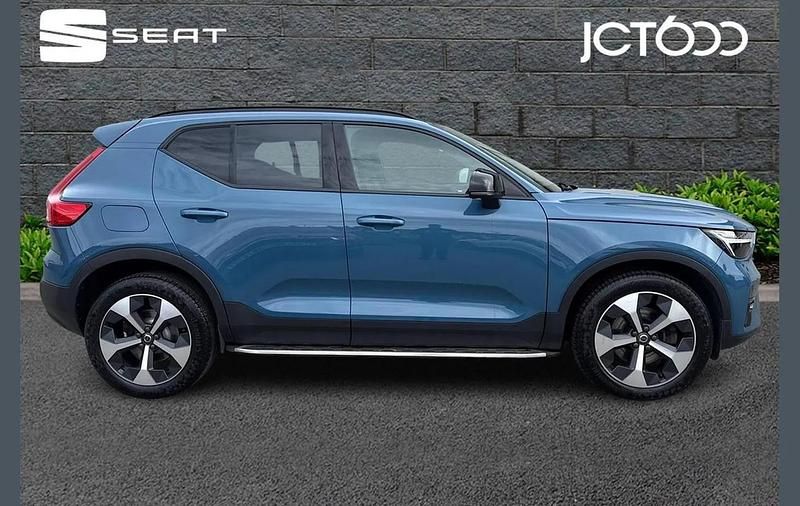Used Volvo XC40 Plus 161 HP (118 kW) 2022 Blue SUV