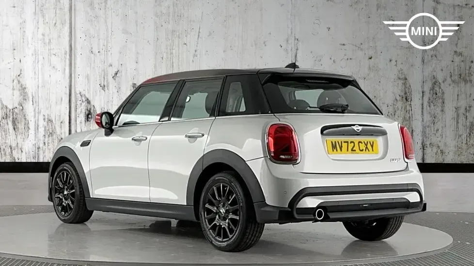 Used Mini Cooper Classic 134 HP (98 kW) 2022 Silver Hatchback