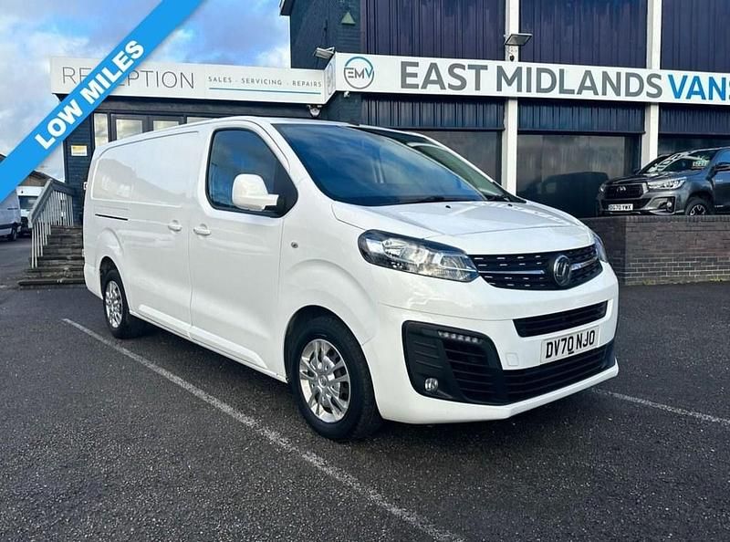 Used Vauxhall Vivaro Sportive 100 HP (73 kW) 2020 White MPV