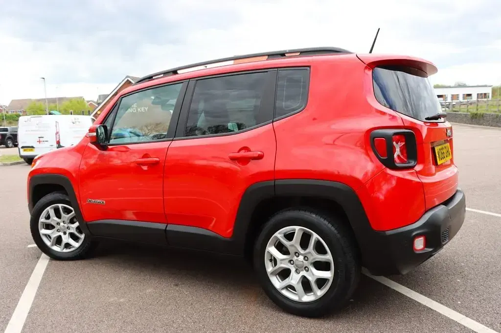 Used Jeep Renegade Longitude 140 HP (102 kW) 2016 Red SUV