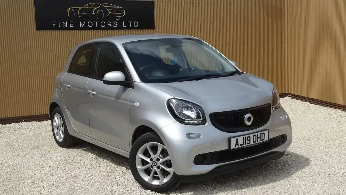 Used Smart ForFour Passion 71 HP (52 kW) 2019 Silver Hatchback