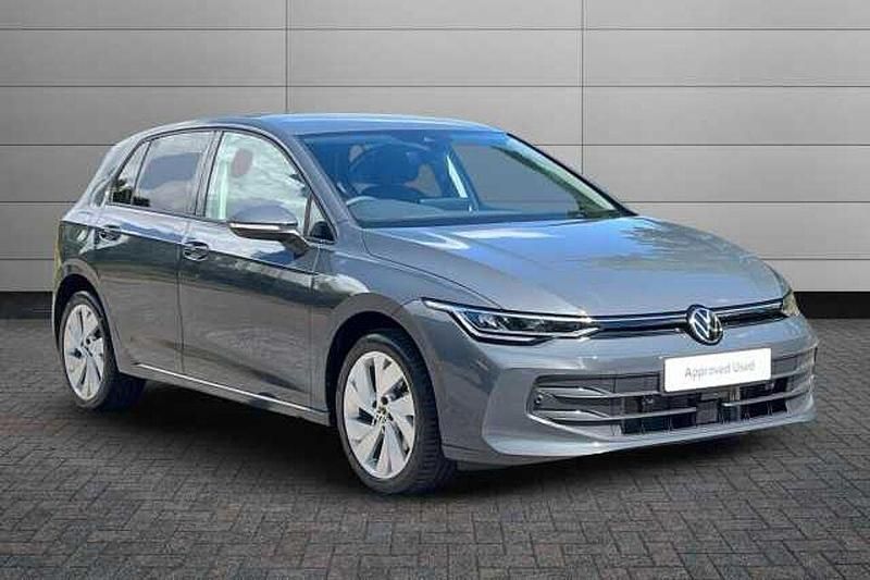 Used 2025 VW Golf VIII | £28,650 (Expensive) - Image 1/4