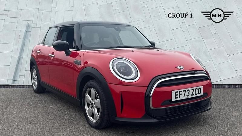 Used Mini Cooper Classic 136 HP (100 kW) 2023 Red Hatchback