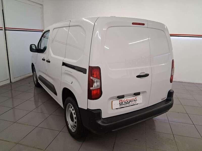 Used Peugeot Partner Premium 131 HP (96 kW) 2024 White MPV