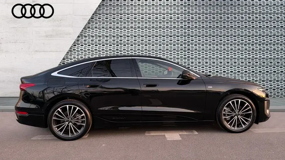 Usado Audi A6 e-tron S-Line 210 kW (286 CV) 2026 Negro Familiar