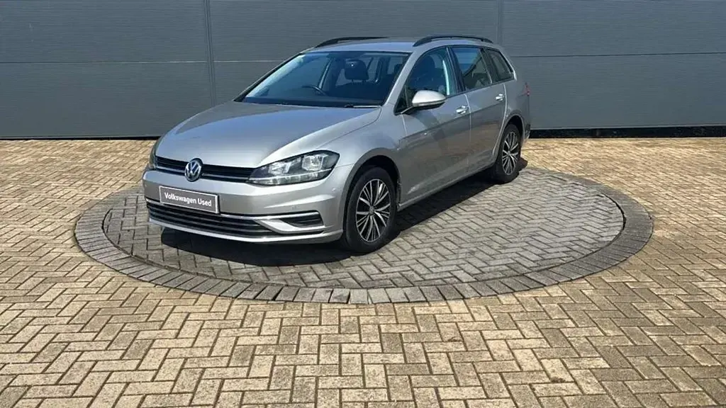 Usado VW Golf VII SE 113 HP (83 kW) 2017 Prateado Carrinha