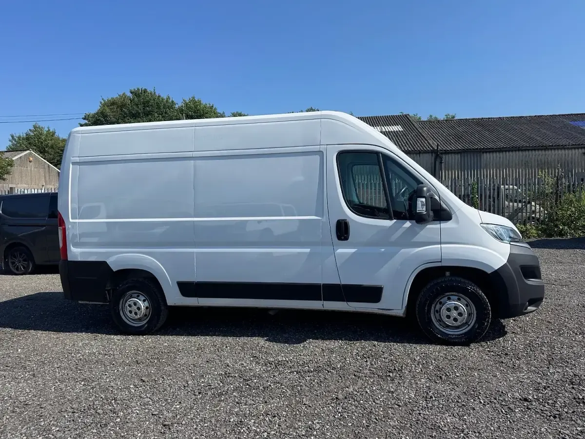 Used Citroën Relay 140 HP (102 kW) 2022 White Van