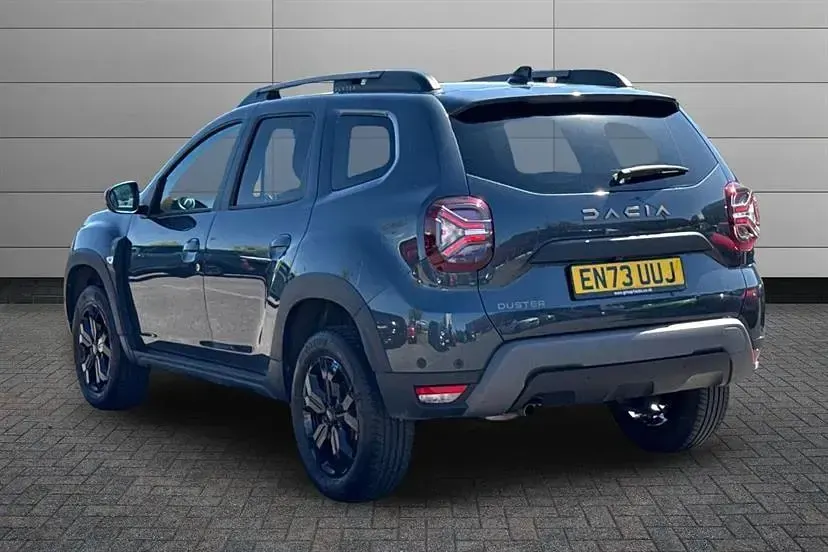 Second-hand Dacia Duster Extreme 99 CP (72 kW) 2024 Gri SUV