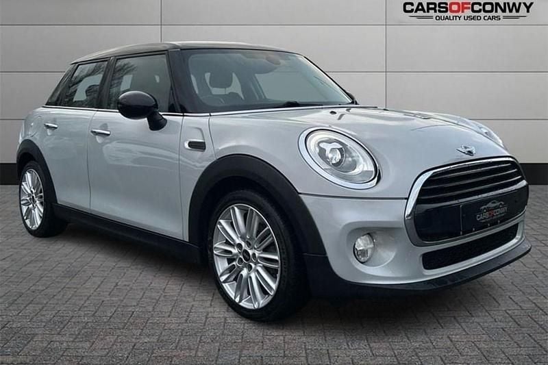 Used Mini Cooper D Hatch 116 HP (85 kW) 2017 Silver Hatchback