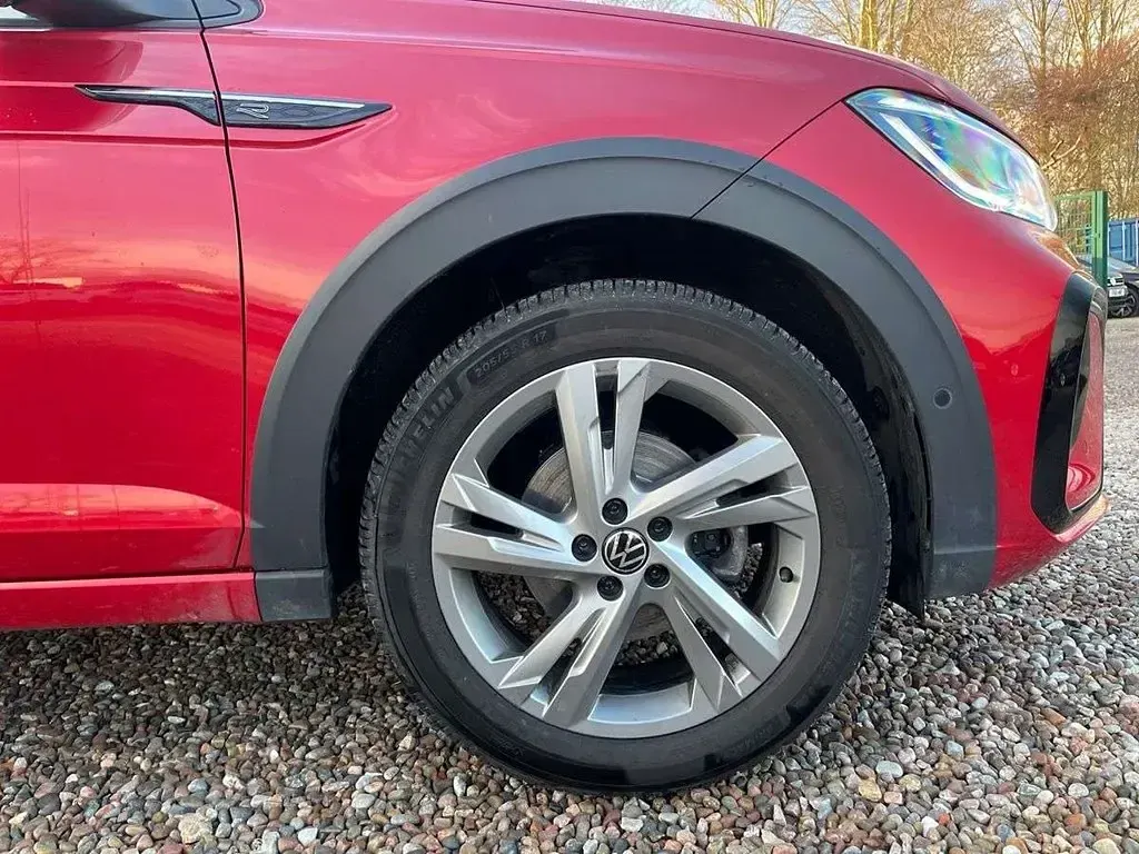 Usado VW Taigo R-line 110 HP (80 kW) 2023 Vermelho SUV