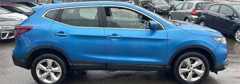 Used Nissan Qashqai Acenta Premium 115 HP (84 kW) 2018 Vivid blue SUV