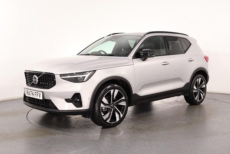 Used Volvo XC40 Ultra 194 HP (142 kW) 2025 Silver SUV